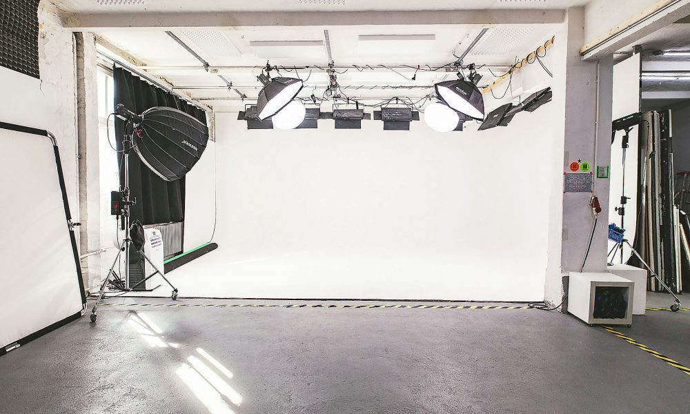 Video and photo studio - light equipment included